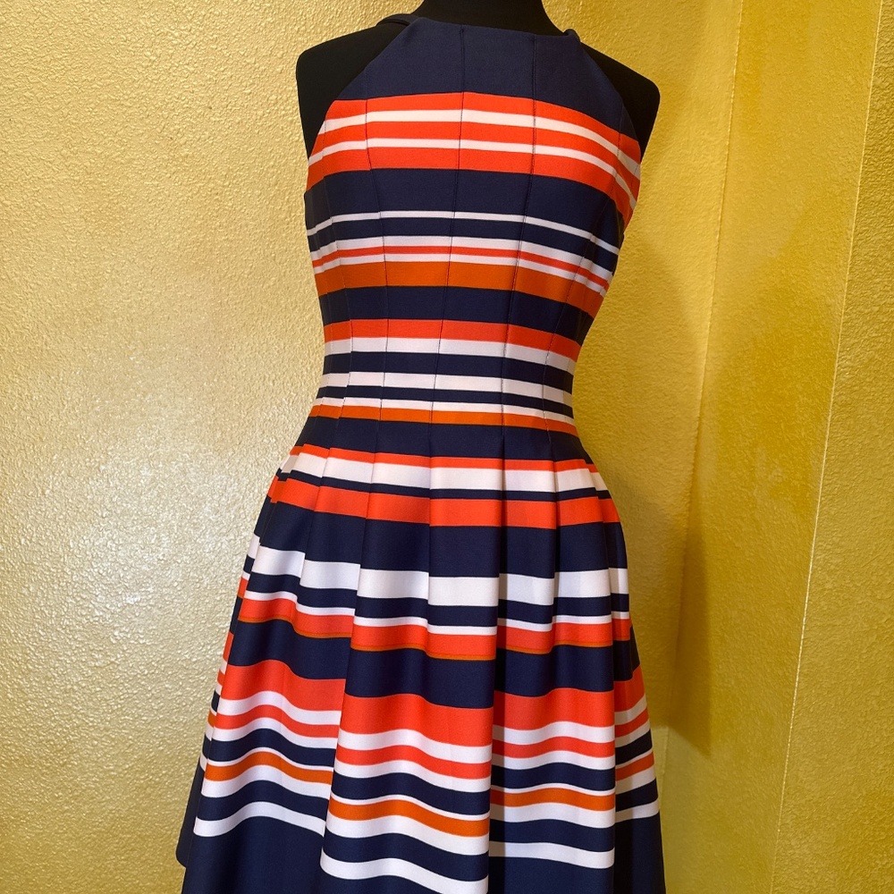Dress - Picture 6 of 14